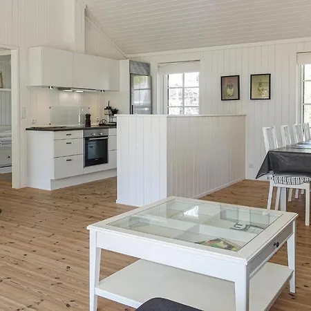 3 Bedroom Gorgeous In Holiday home Nexo