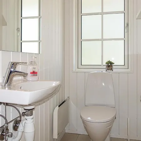 3 Bedroom Gorgeous In Prázdninový dům